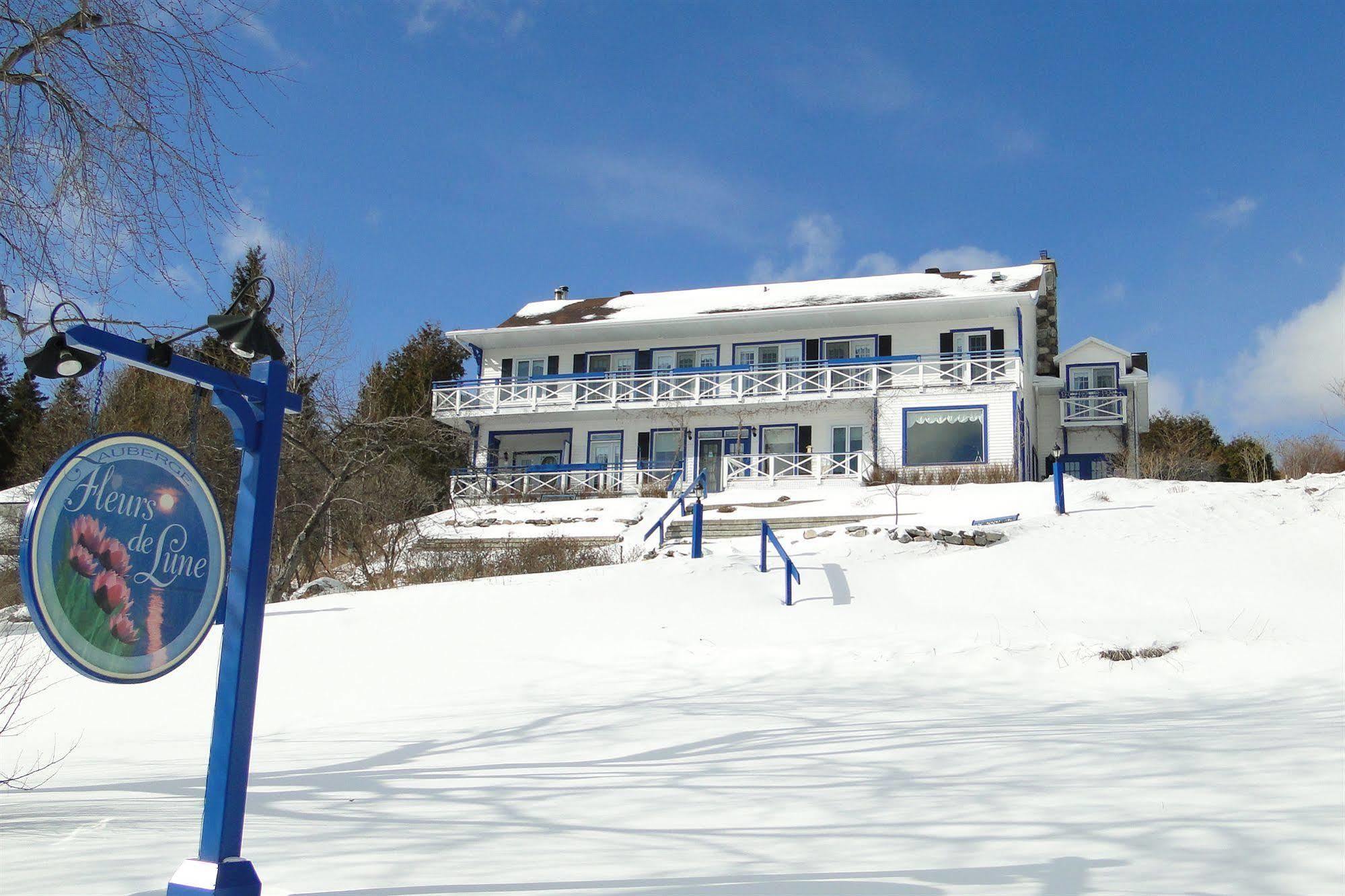 Auberge Fleurs De Lune La Malbaie Exterior photo